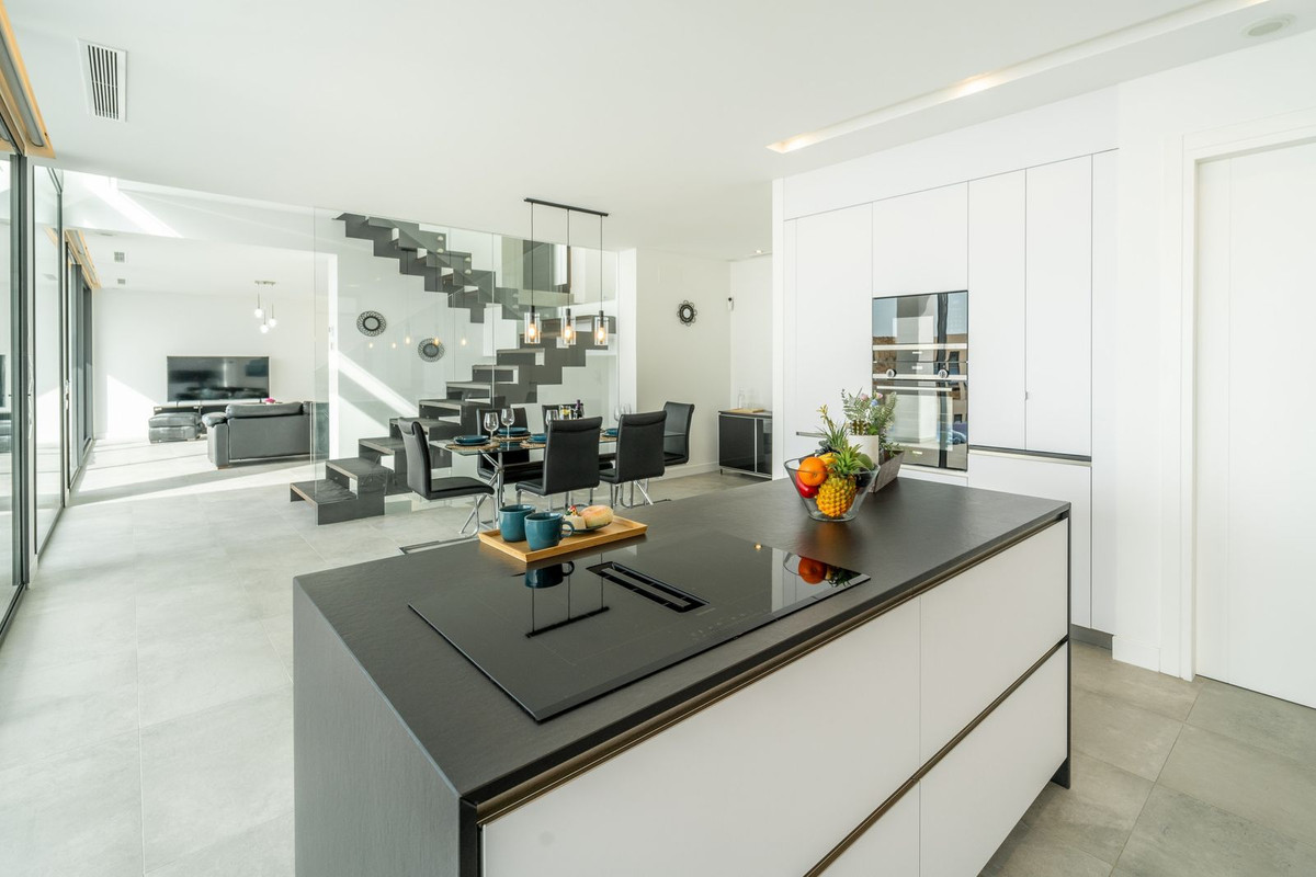 4 Bed Townhouse for sale in Benalmadena Costa Costa Del Sol, Málaga, Spain