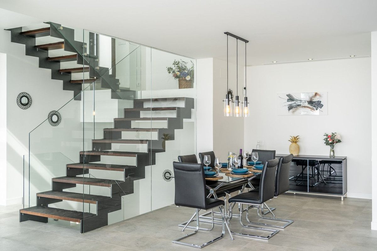 4 Bed Townhouse for sale in Benalmadena Costa Costa Del Sol, Málaga, Spain
