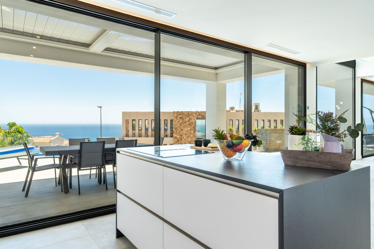 4 Bed Townhouse for sale in Benalmadena Costa Costa Del Sol, Málaga, Spain