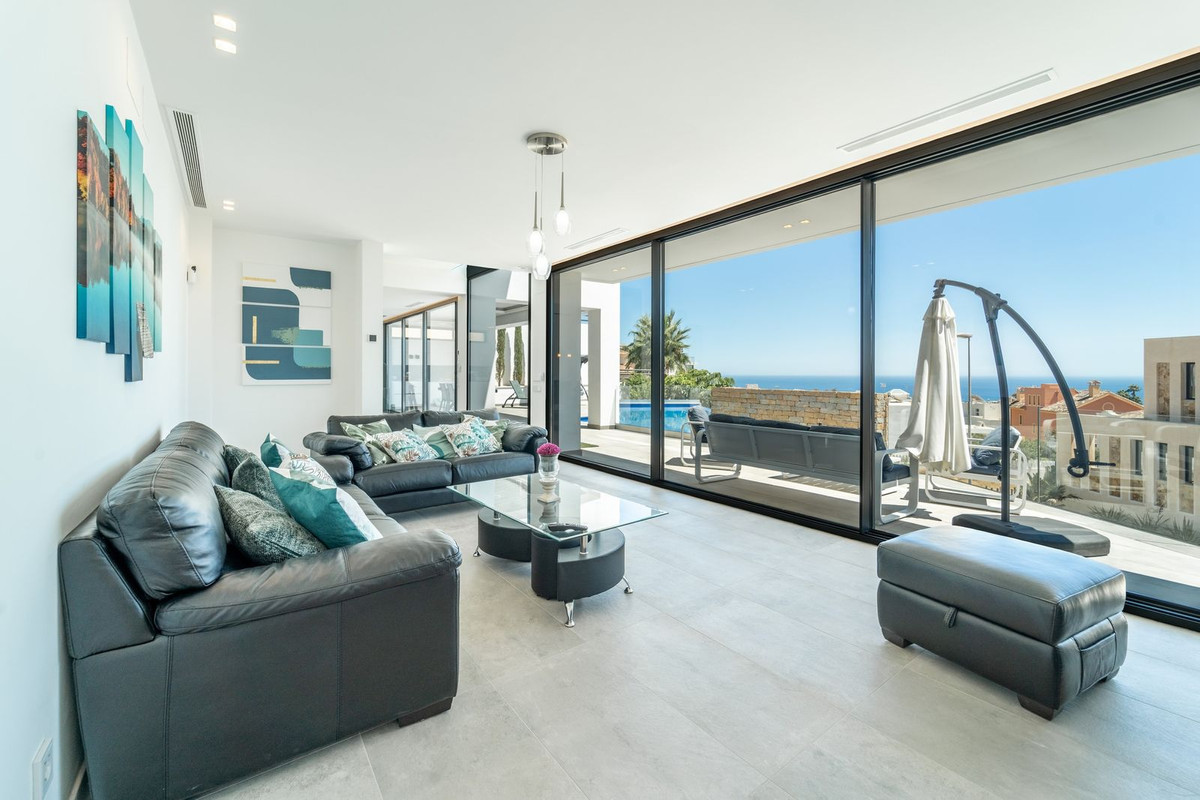 4 Bed Townhouse for sale in Benalmadena Costa Costa Del Sol, Málaga, Spain
