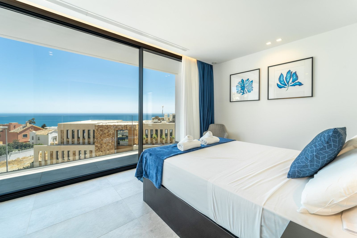 4 Bed Townhouse for sale in Benalmadena Costa Costa Del Sol, Málaga, Spain