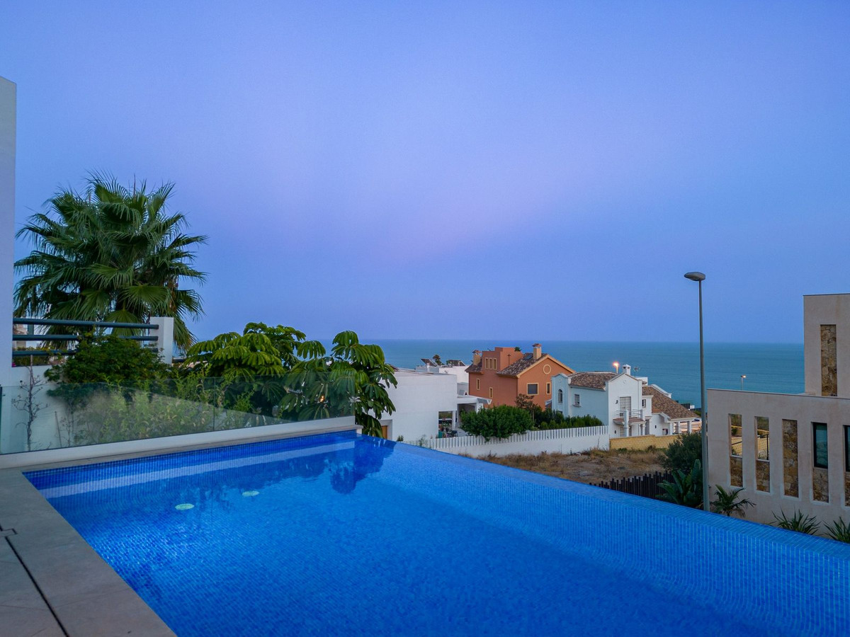 4 Bed Townhouse for sale in Benalmadena Costa Costa Del Sol, Málaga, Spain