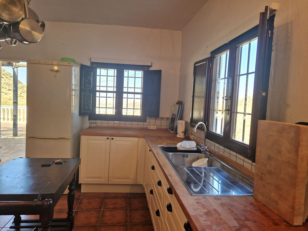 3 Bed Townhouse for sale in Pizarra Costa Del Sol, Málaga, Spain