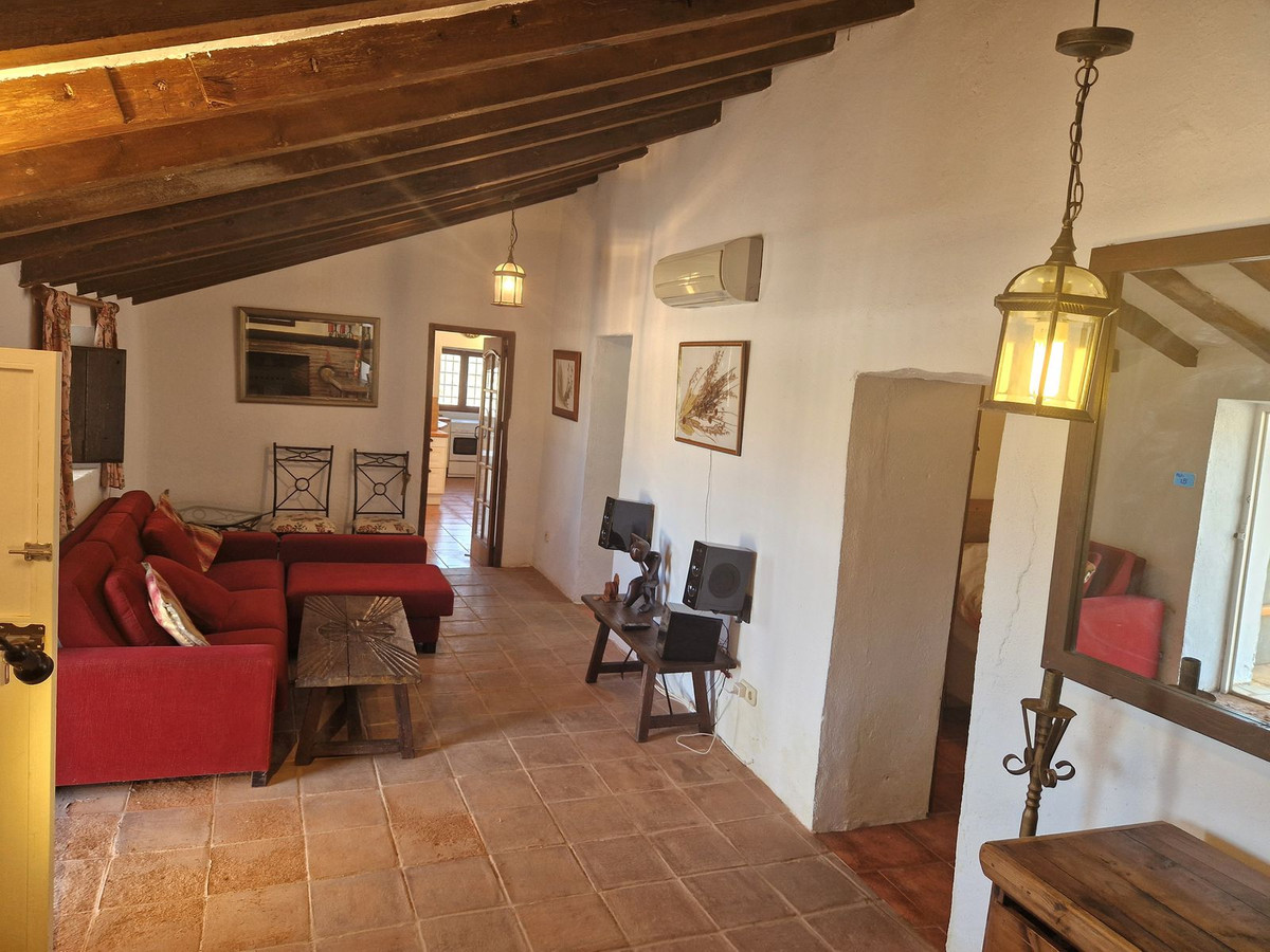 3 Bed Townhouse for sale in Pizarra Costa Del Sol, Málaga, Spain