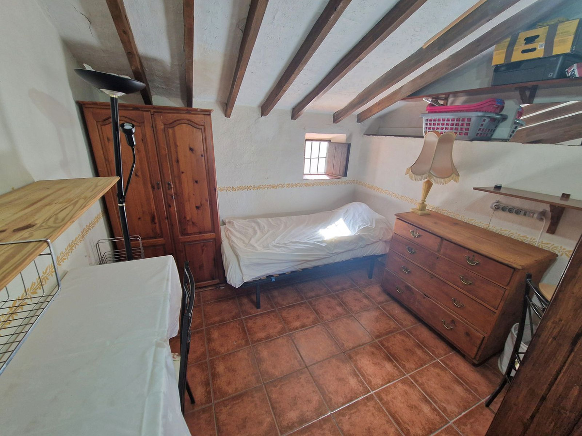 3 Bed Townhouse for sale in Pizarra Costa Del Sol, Málaga, Spain