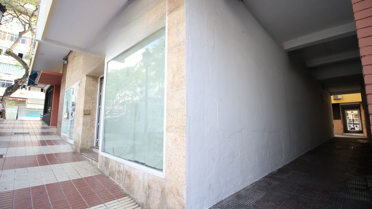 Se vende Local comercial  en Costa Del Sol, Málaga, España