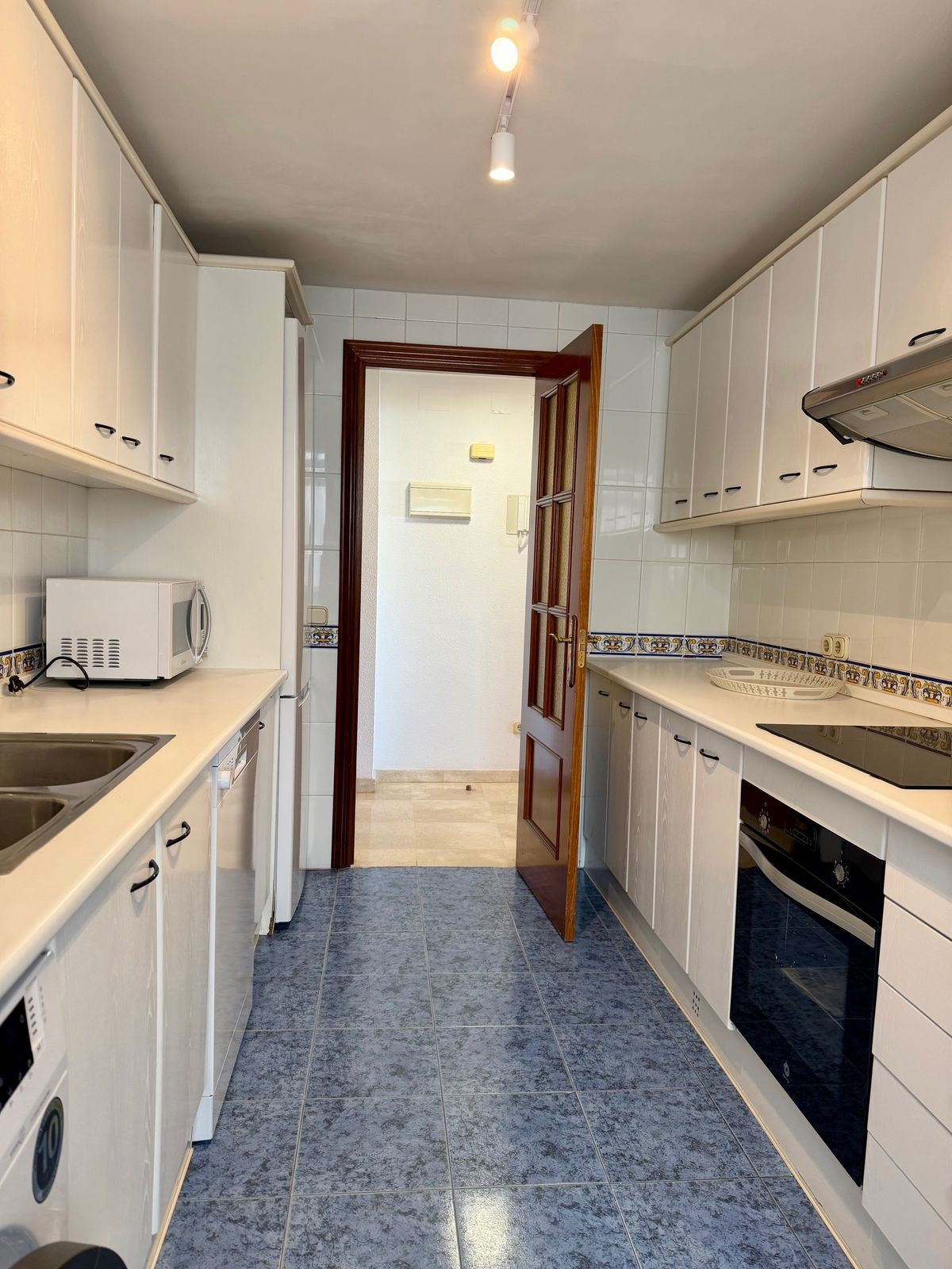 3 Bed Apartment for sale in Marbella Costa Del Sol, Málaga, Spain