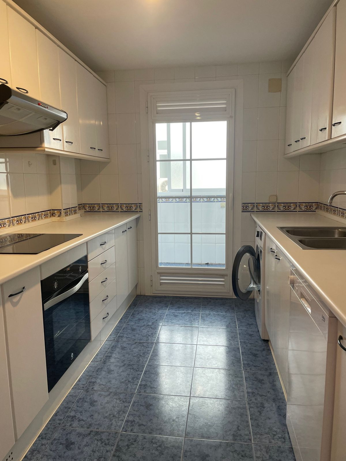 3 Bed Apartment for sale in Marbella Costa Del Sol, Málaga, Spain
