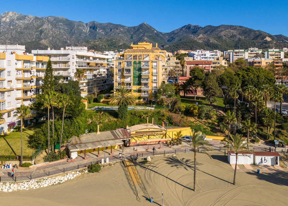 3 Bed Apartment for sale in Marbella Costa Del Sol, Málaga, Spain