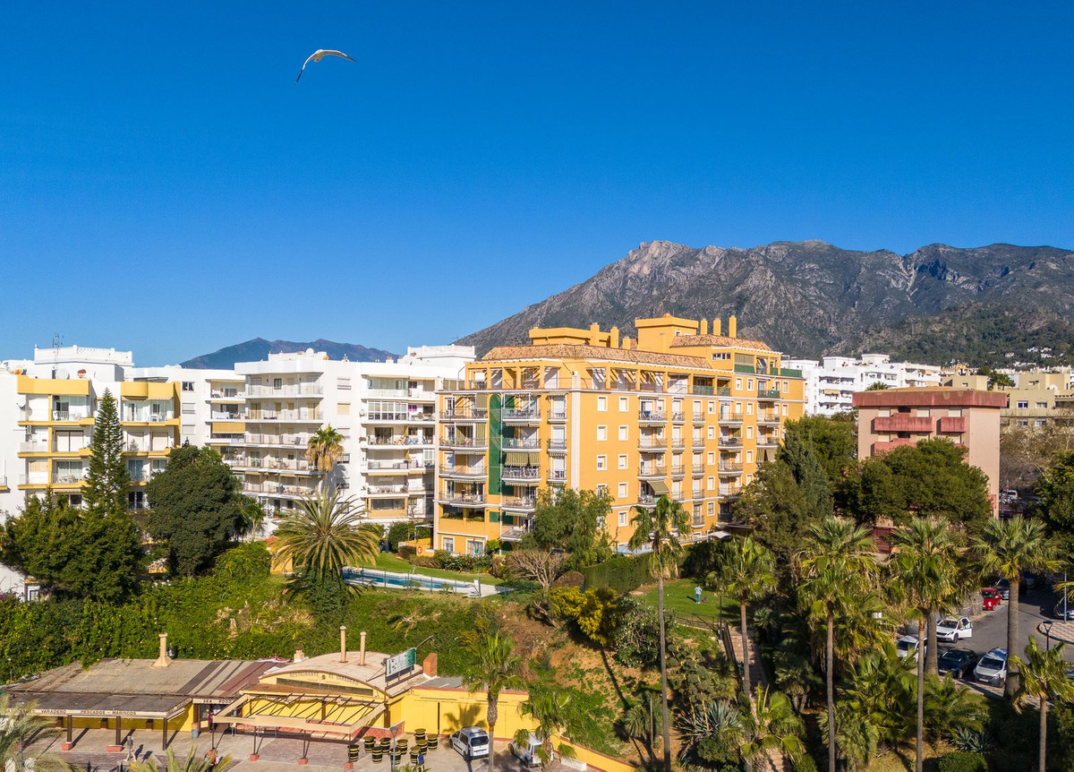 3 Bed Apartment for sale in Marbella Costa Del Sol, Málaga, Spain