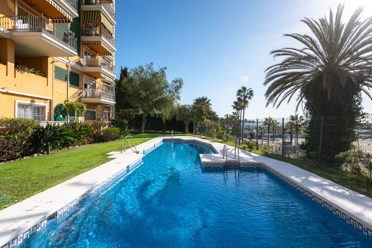 3 Bed Apartment for sale in Marbella Costa Del Sol, Málaga, Spain