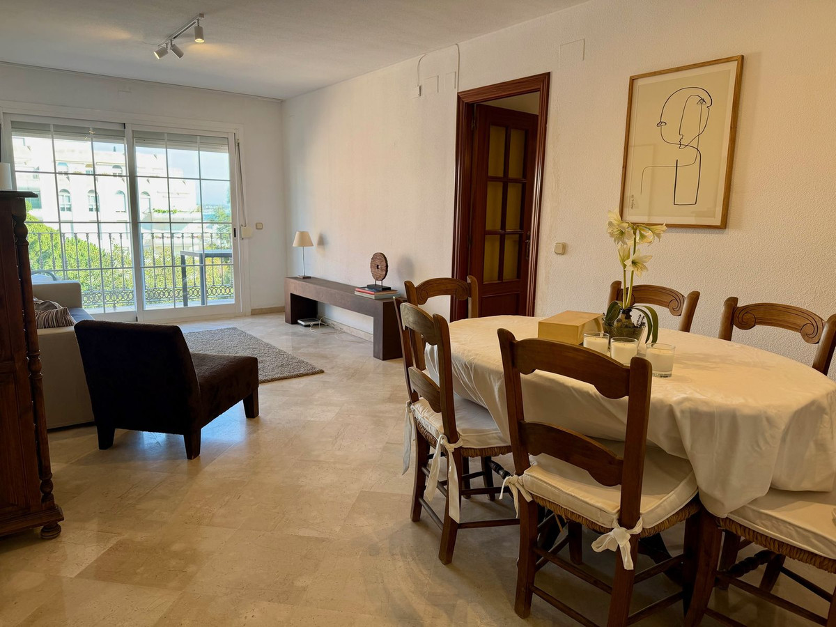 3 Bed Apartment for sale in Marbella Costa Del Sol, Málaga, Spain