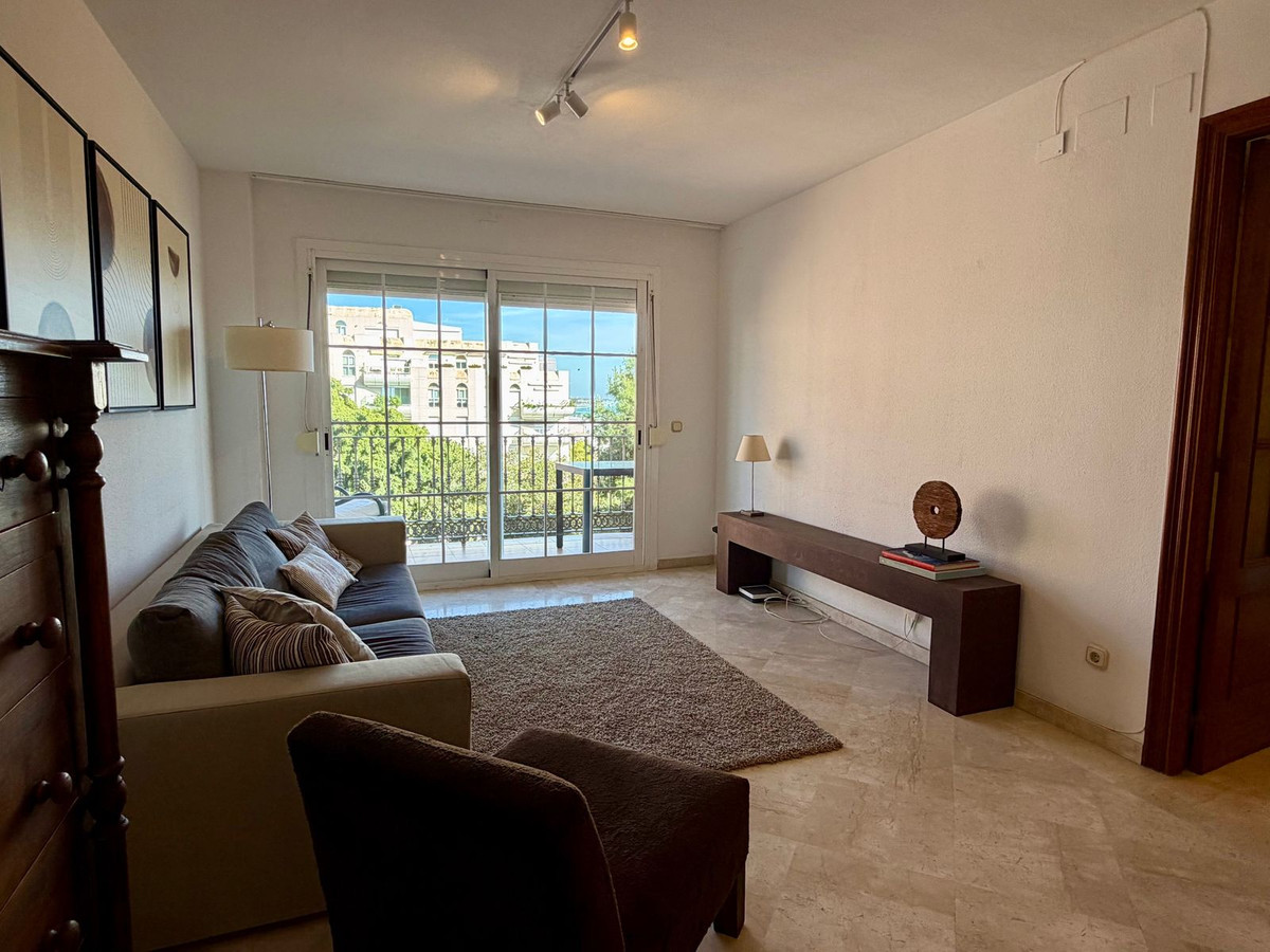 3 Bed Apartment for sale in Marbella Costa Del Sol, Málaga, Spain