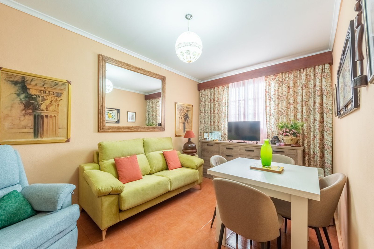 Se vende Apartamento Planta Baja de 3 dormitorios en Costa Del Sol, Málaga, España