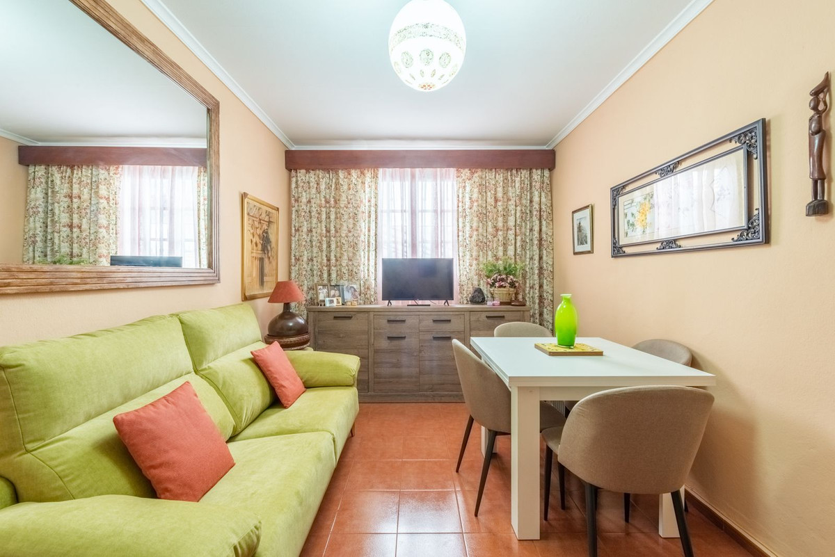 Se vende Apartamento Planta Baja de 3 dormitorios en Costa Del Sol, Málaga, España