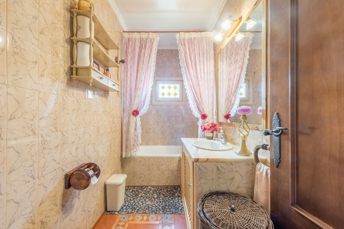 Se vende Apartamento Planta Baja de 3 dormitorios en Costa Del Sol, Málaga, España