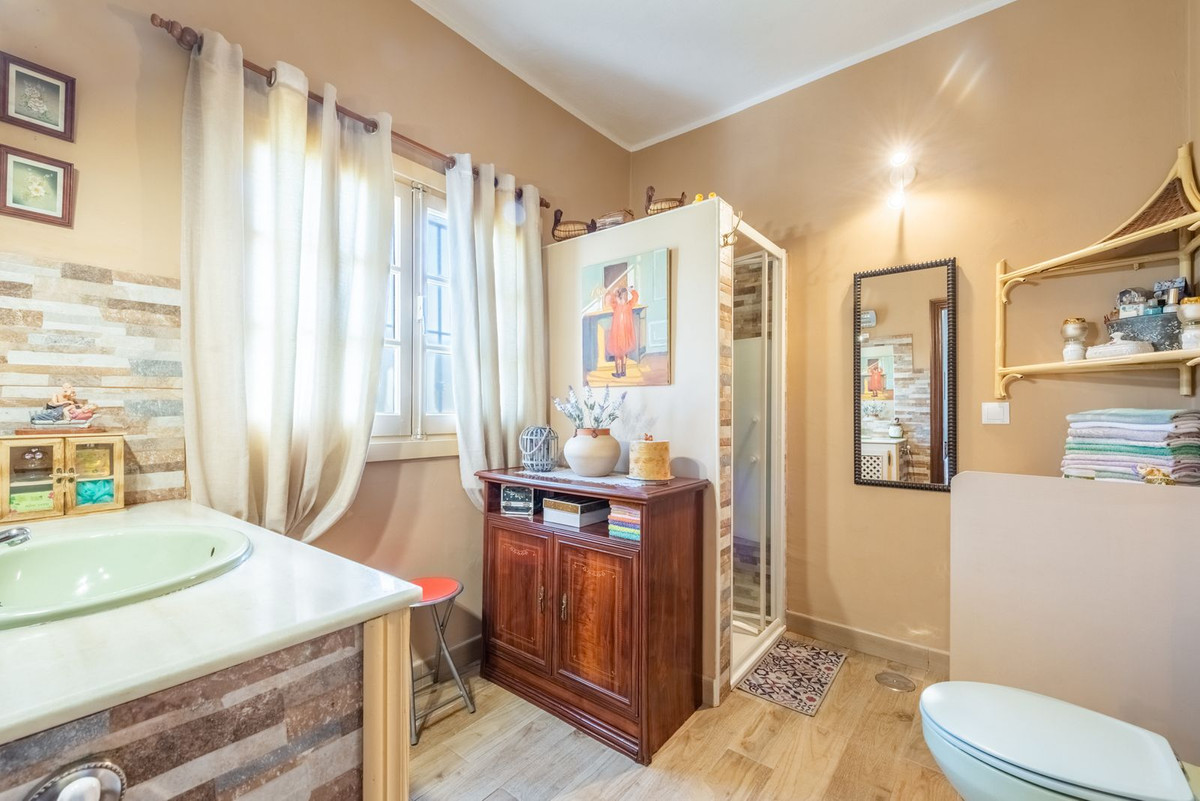 Se vende Apartamento Planta Baja de 3 dormitorios en Costa Del Sol, Málaga, España