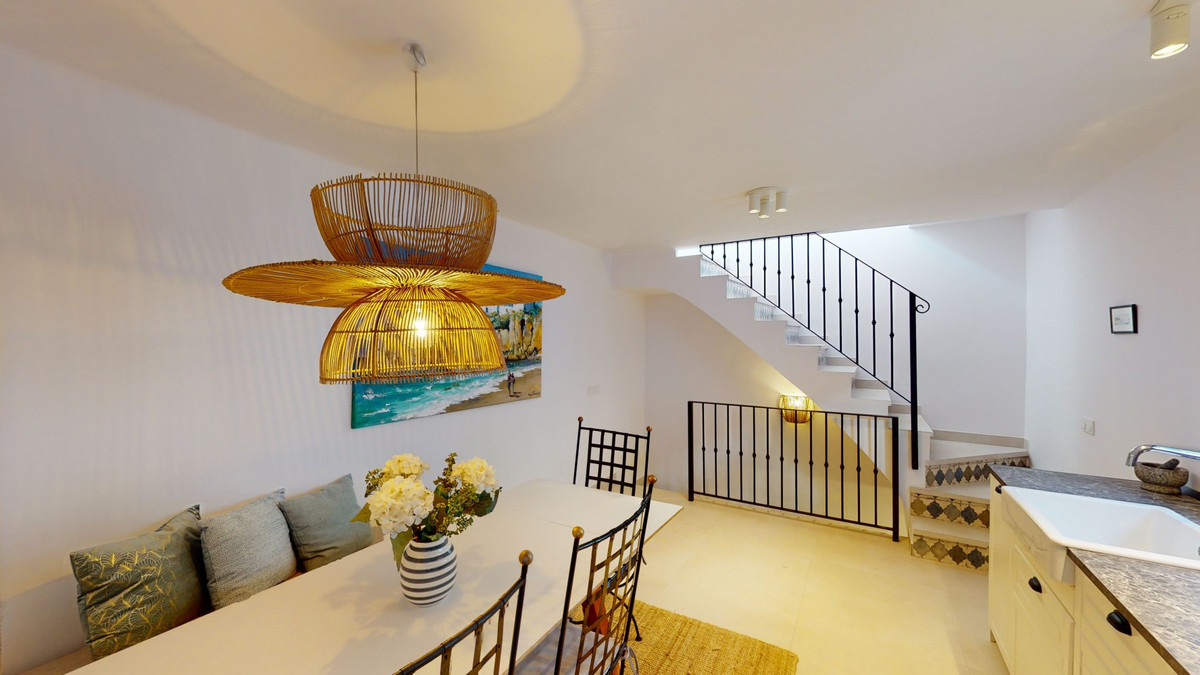 2 Bed Townhouse for sale in Caleta De Vélez Costa Del Sol East, Málaga, Spain
