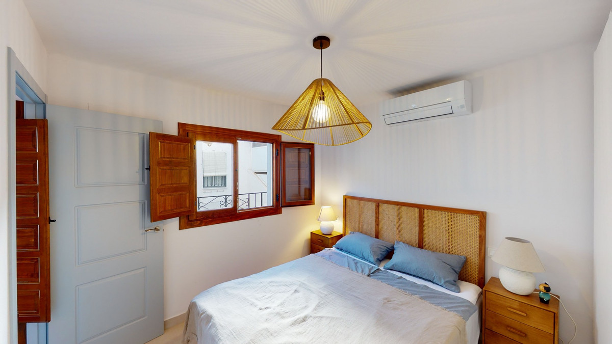 2 Bed Townhouse for sale in Caleta De Vélez Costa Del Sol East, Málaga, Spain