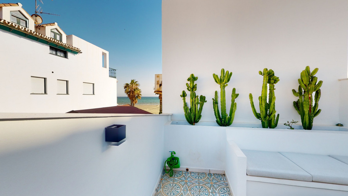 2 Bed Townhouse for sale in Caleta De Vélez Costa Del Sol East, Málaga, Spain