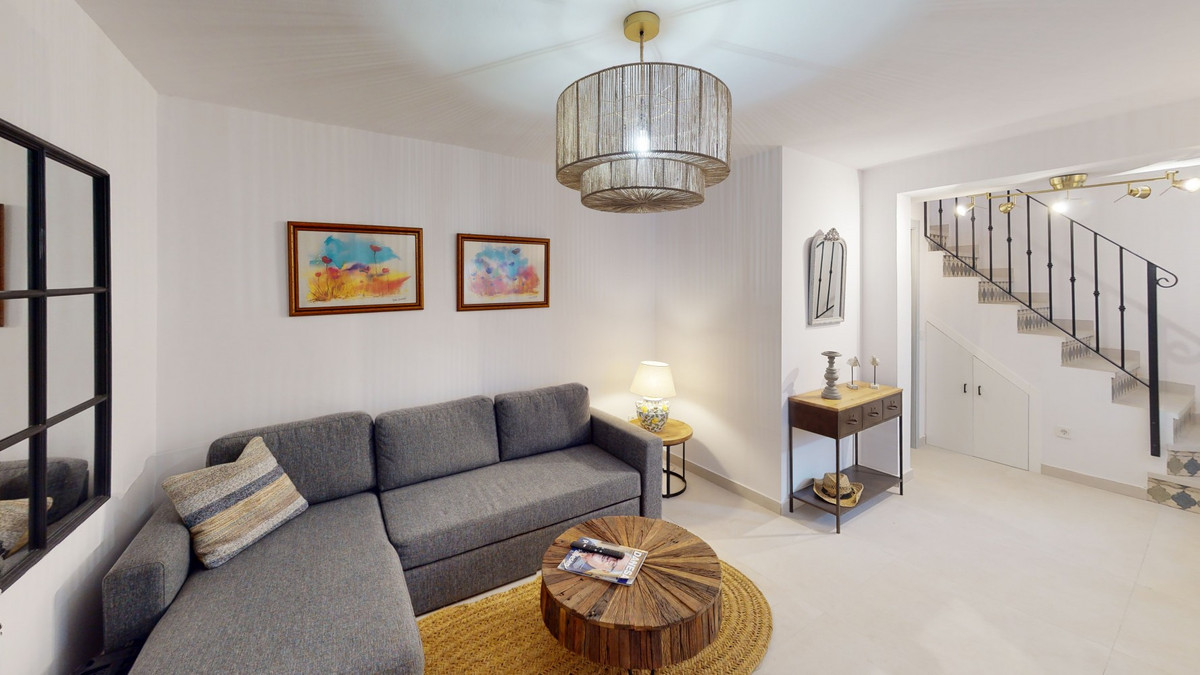 2 Bed Townhouse for sale in Caleta De Vélez Costa Del Sol East, Málaga, Spain