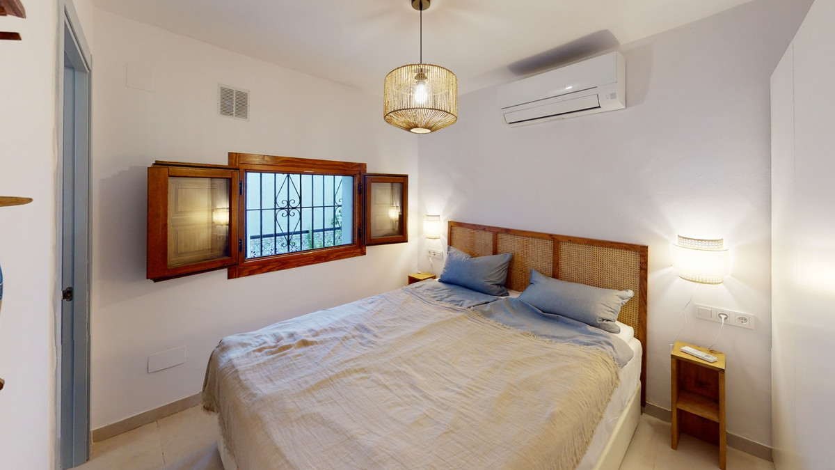 2 Bed Townhouse for sale in Caleta De Vélez Costa Del Sol East, Málaga, Spain