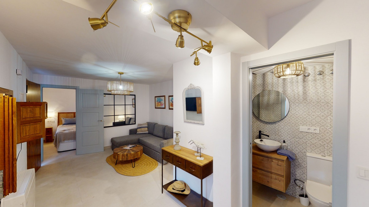 2 Bed Townhouse for sale in Caleta De Vélez Costa Del Sol East, Málaga, Spain
