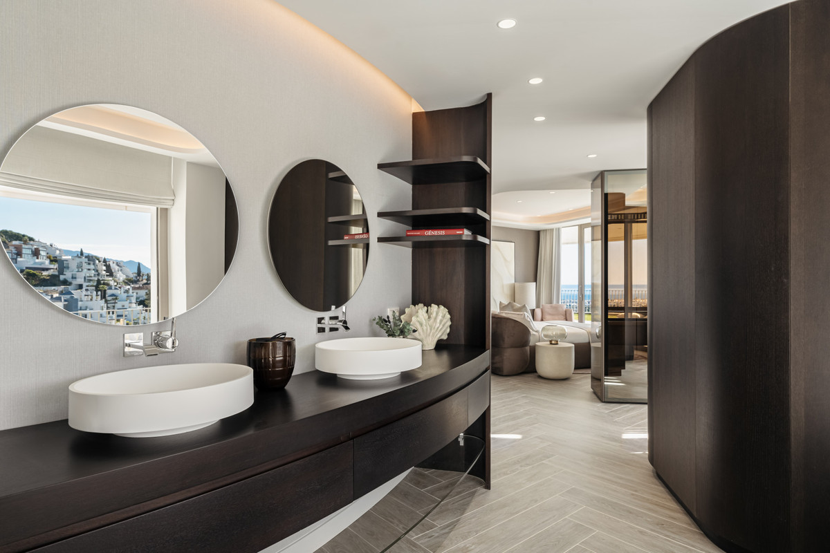 Se vende Apartamento Planta Media de 3 dormitorios en Costa Del Sol, Málaga, España