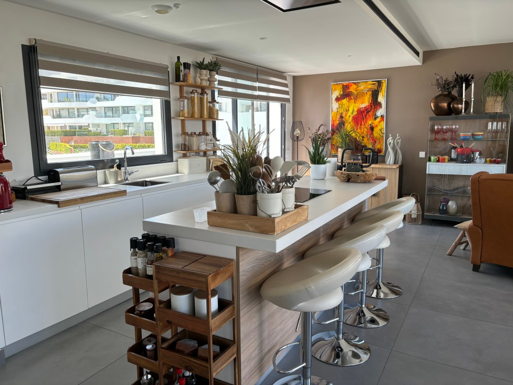 2 Bed Apartment for sale in Higueron Costa Del Sol, Málaga, Spain