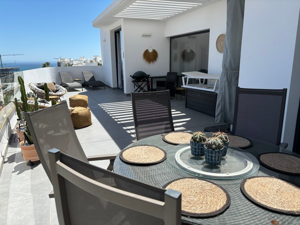 2 Bed Apartment for sale in Higueron Costa Del Sol, Málaga, Spain