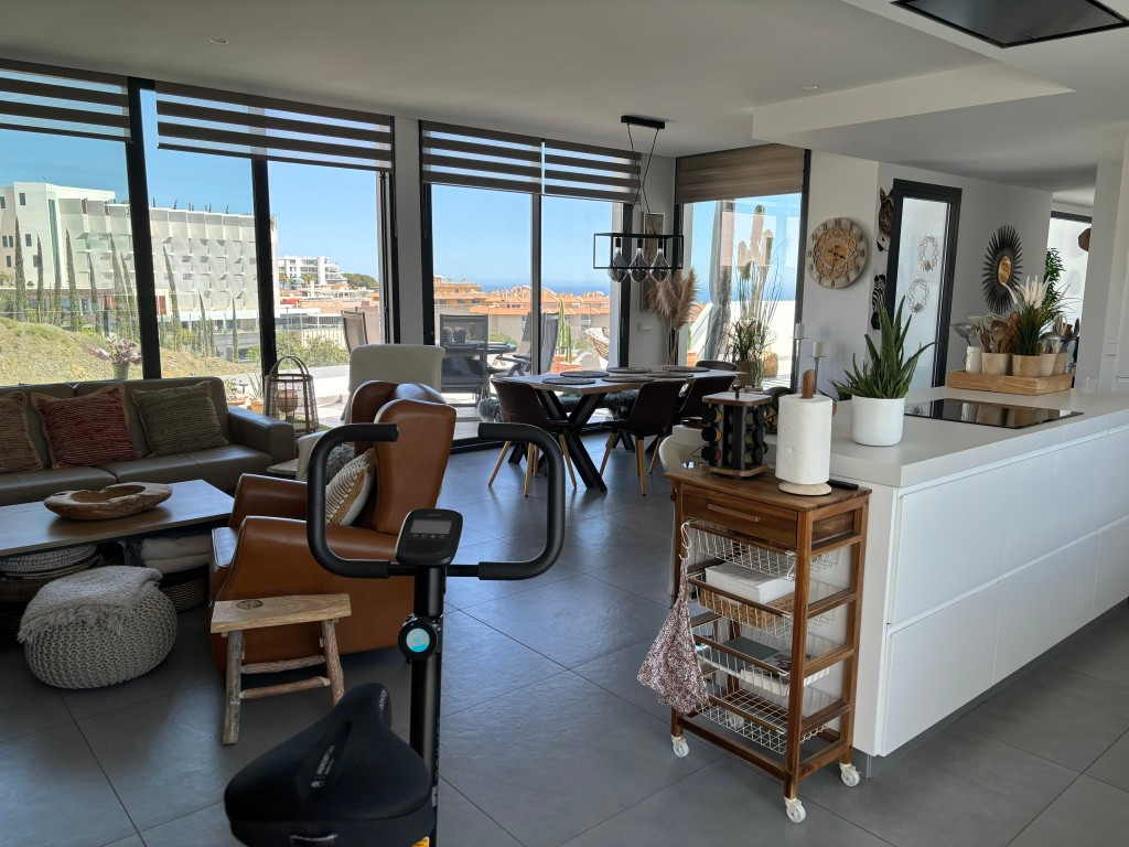 2 Bed Apartment for sale in Higueron Costa Del Sol, Málaga, Spain