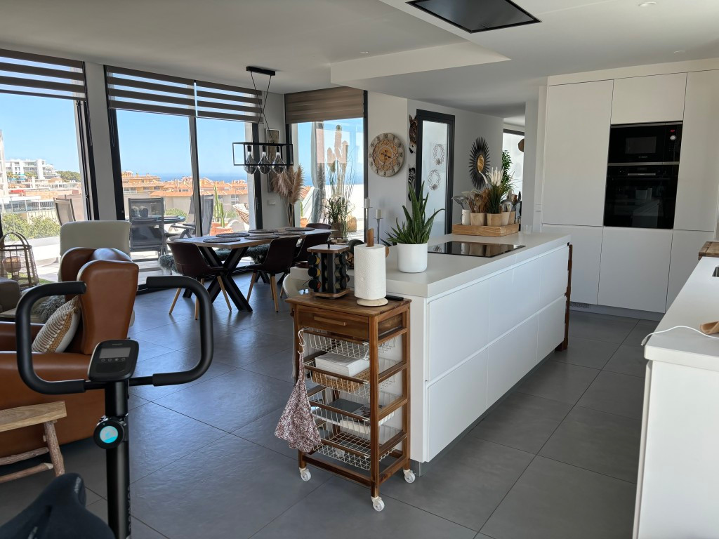 2 Bed Apartment for sale in Higueron Costa Del Sol, Málaga, Spain