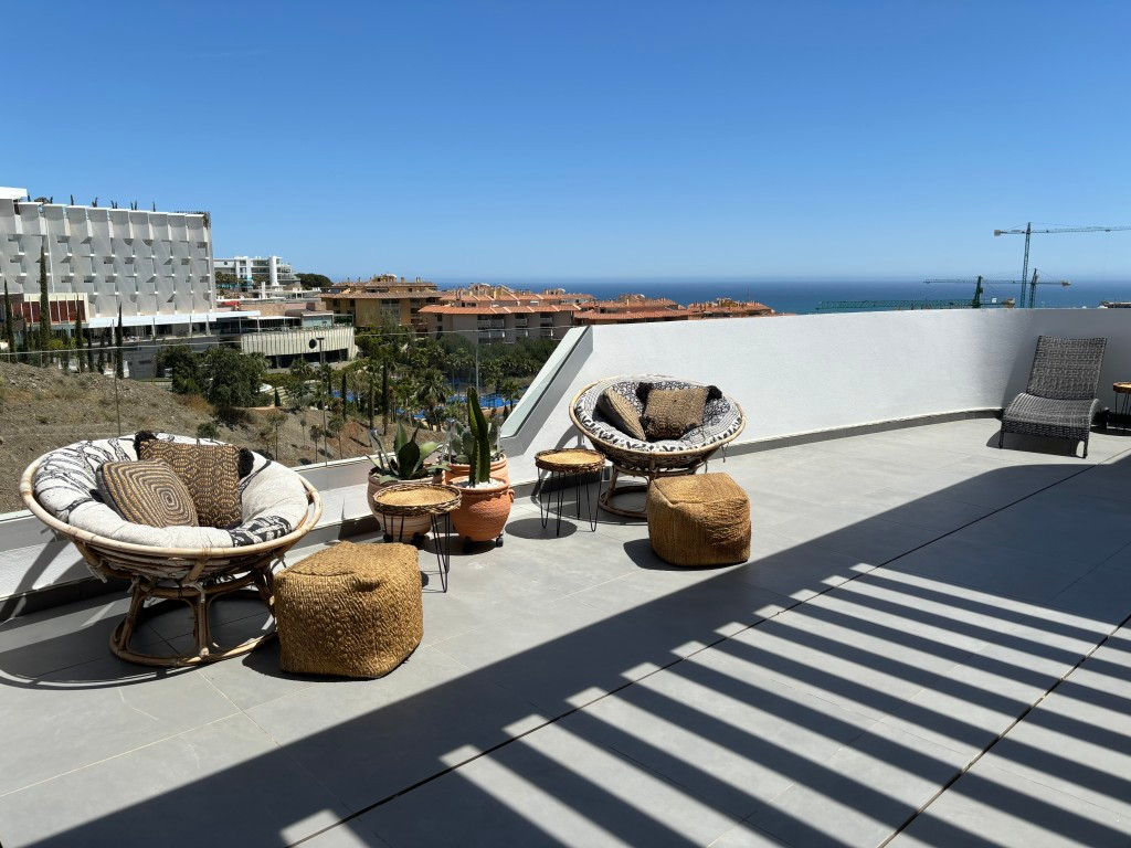 2 Bed Apartment for sale in Higueron Costa Del Sol, Málaga, Spain
