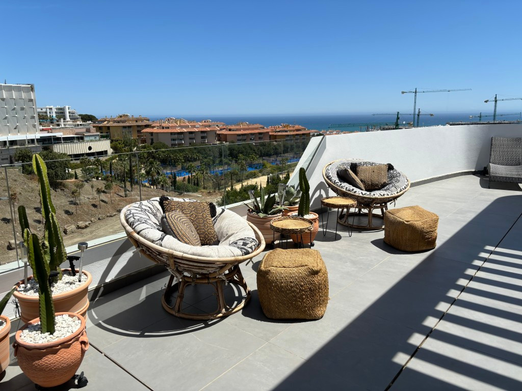 2 Bed Apartment for sale in Higueron Costa Del Sol, Málaga, Spain