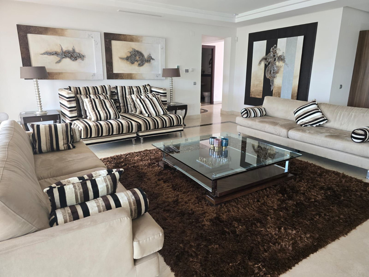 Se vende Villa - Chalet de 6 dormitorios en Costa Del Sol, Málaga, España