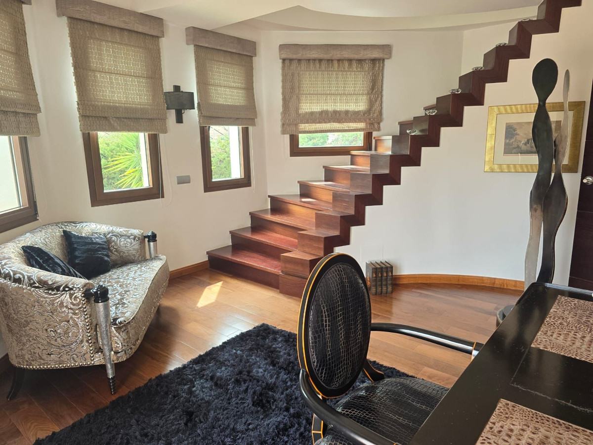 Se vende Villa - Chalet de 6 dormitorios en Costa Del Sol, Málaga, España