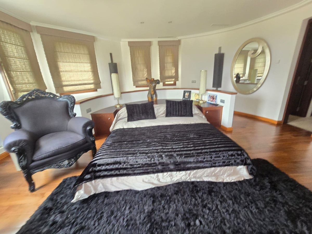 Se vende Villa - Chalet de 6 dormitorios en Costa Del Sol, Málaga, España