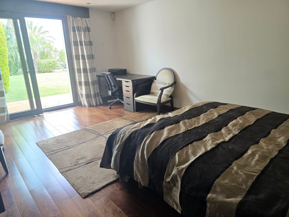 Se vende Villa - Chalet de 6 dormitorios en Costa Del Sol, Málaga, España
