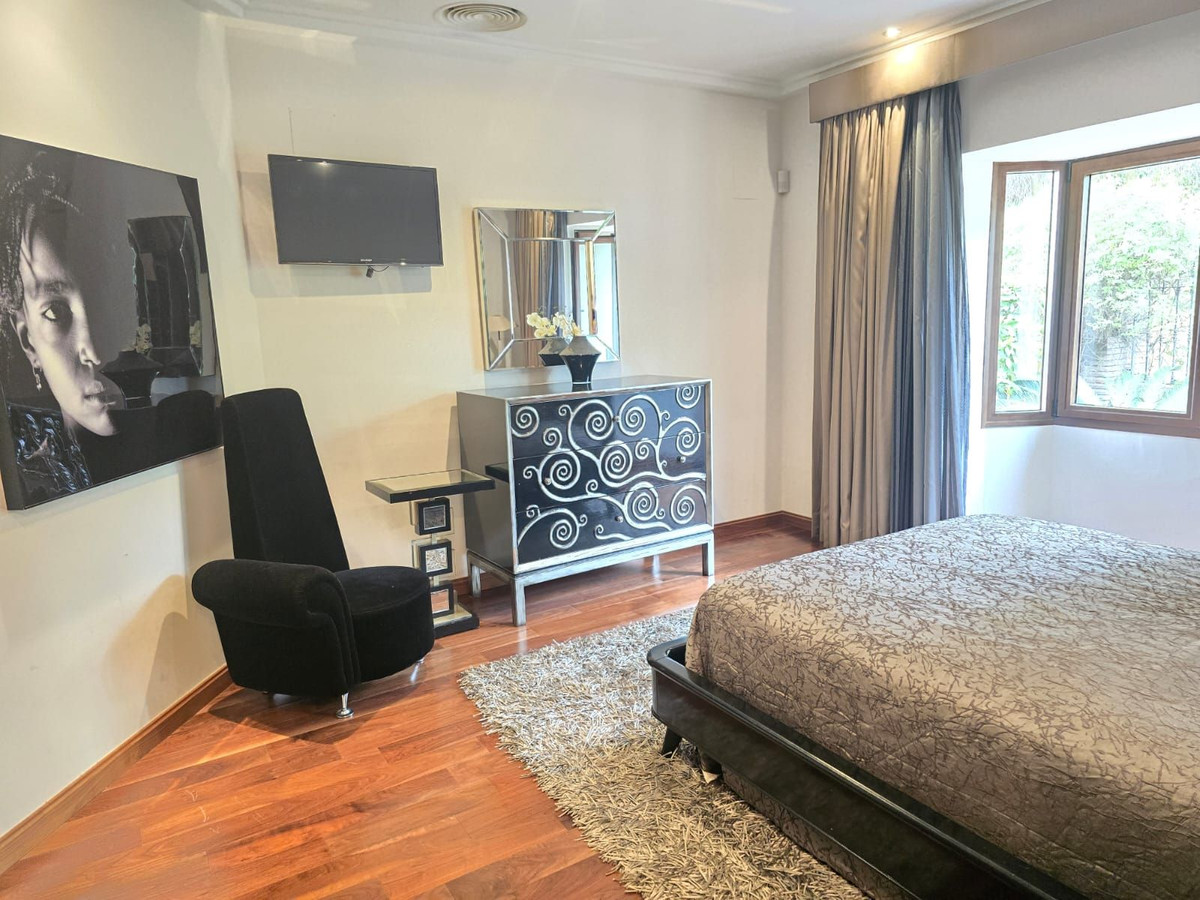 Se vende Villa - Chalet de 6 dormitorios en Costa Del Sol, Málaga, España