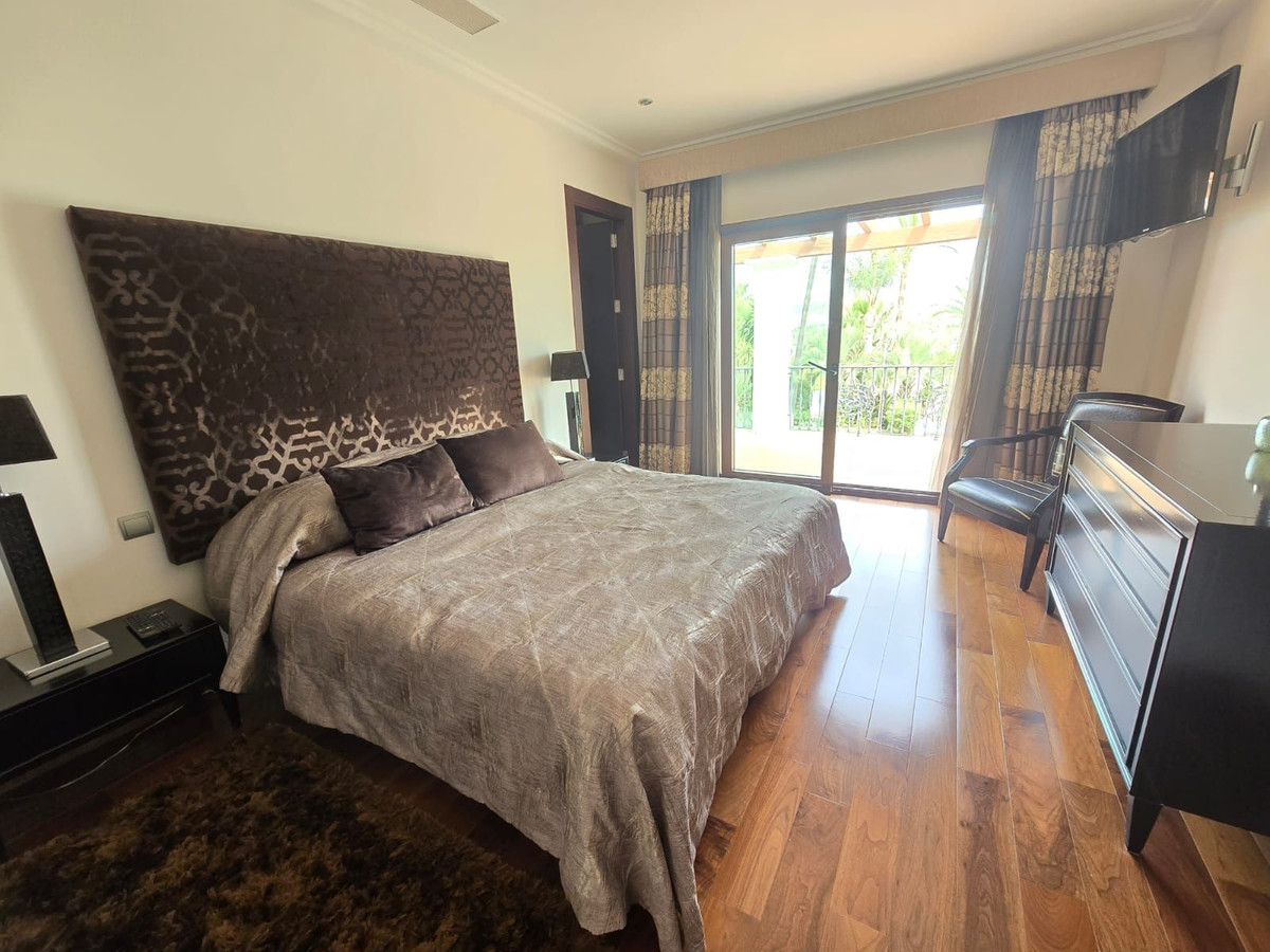 Se vende Villa - Chalet de 6 dormitorios en Costa Del Sol, Málaga, España