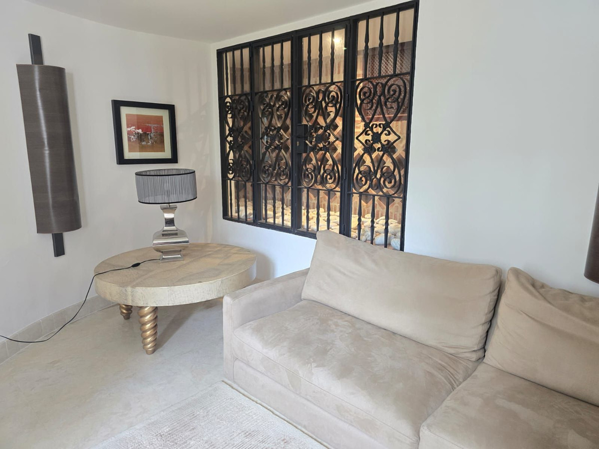 Se vende Villa - Chalet de 6 dormitorios en Costa Del Sol, Málaga, España