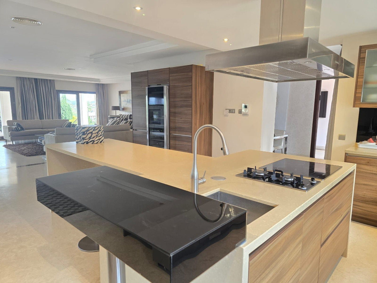 Se vende Villa - Chalet de 6 dormitorios en Costa Del Sol, Málaga, España