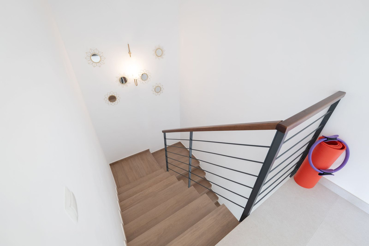 3 Bed Townhouse for sale in Casares Costa Del Sol, Málaga, Spain