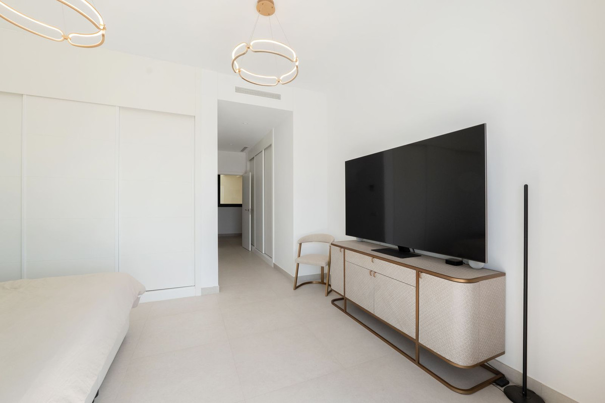 3 Bed Townhouse for sale in Casares Costa Del Sol, Málaga, Spain
