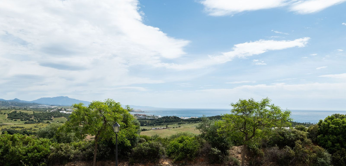 3 Bed Townhouse for sale in Casares Costa Del Sol, Málaga, Spain