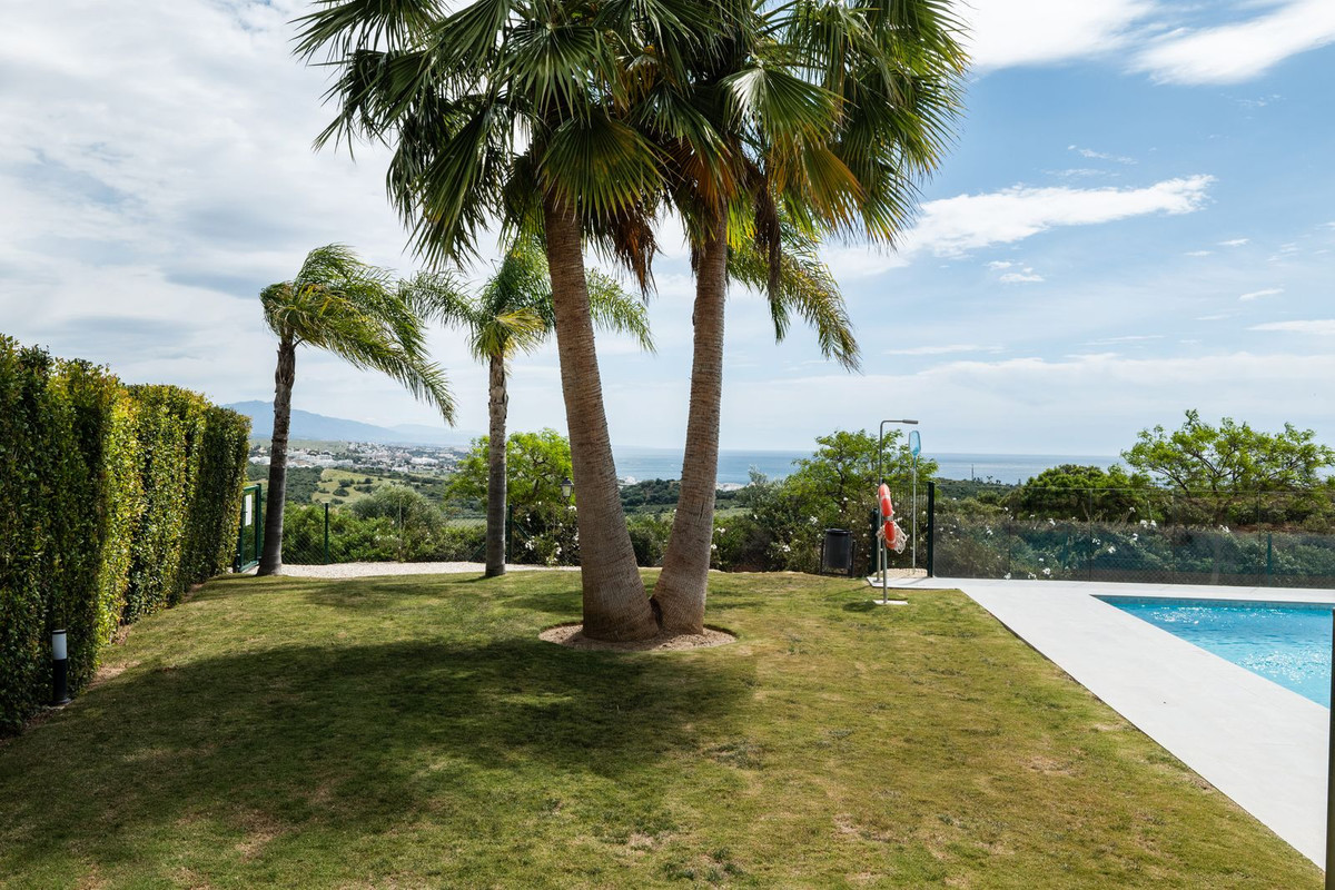 3 Bed Townhouse for sale in Casares Costa Del Sol, Málaga, Spain