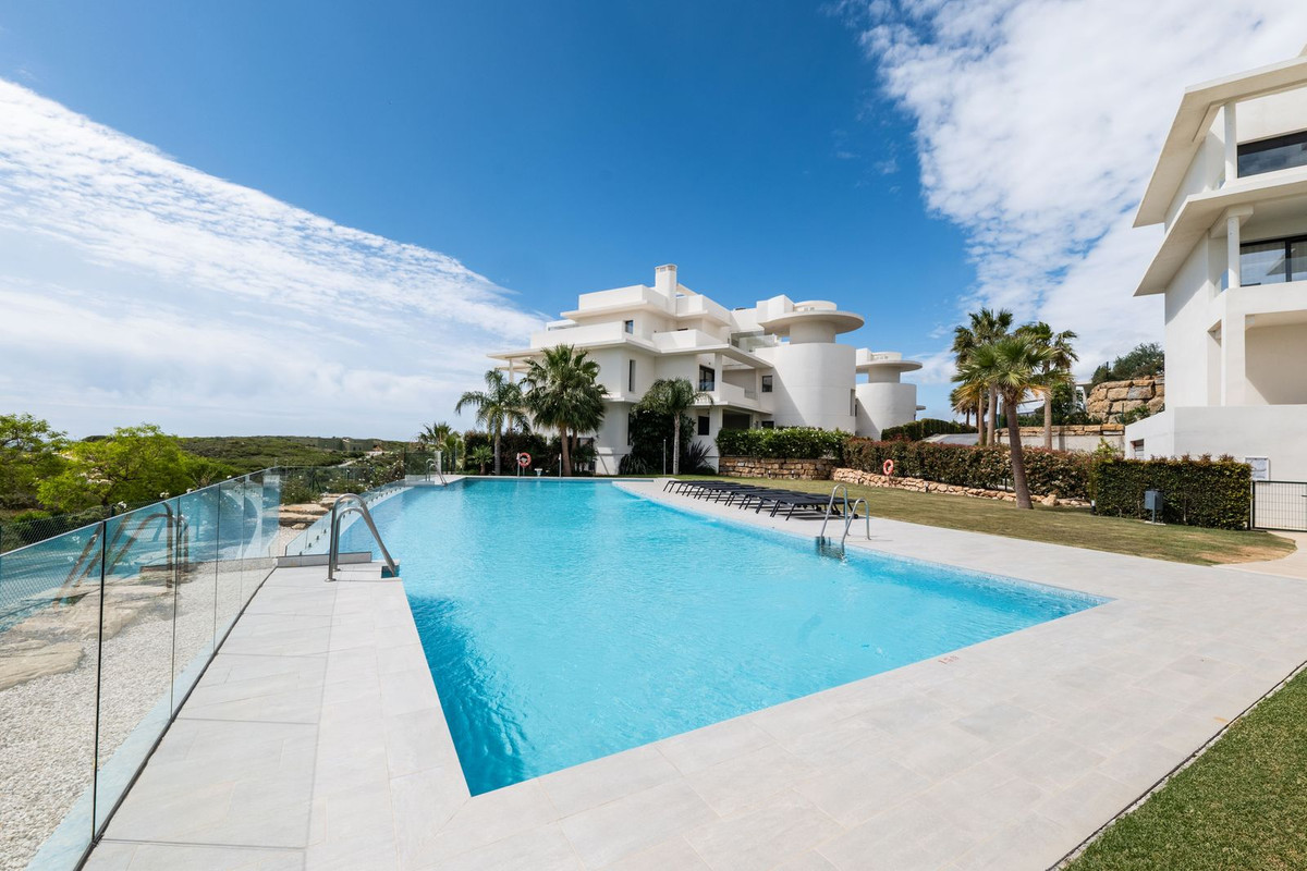 3 Bed Townhouse for sale in Casares Costa Del Sol, Málaga, Spain