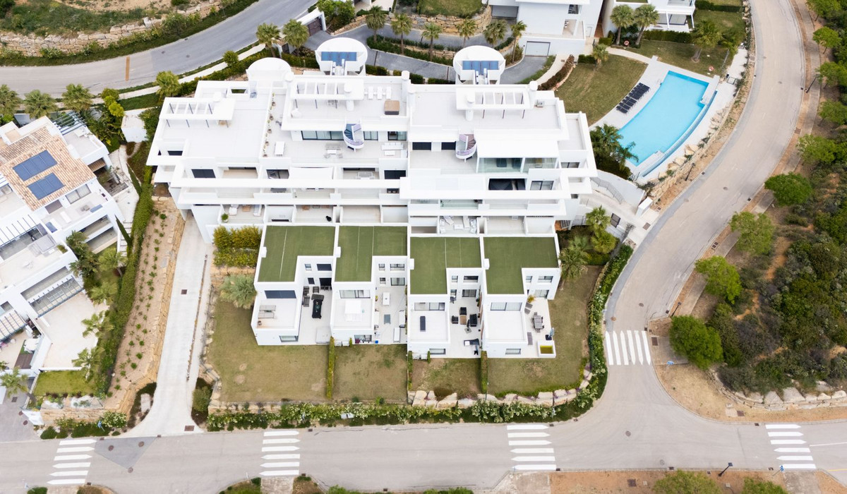 3 Bed Townhouse for sale in Casares Costa Del Sol, Málaga, Spain