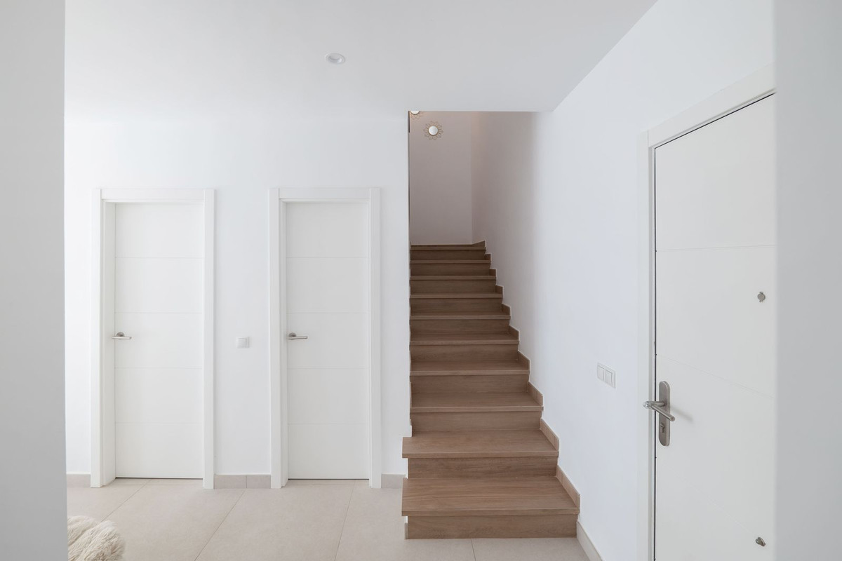 3 Bed Townhouse for sale in Casares Costa Del Sol, Málaga, Spain