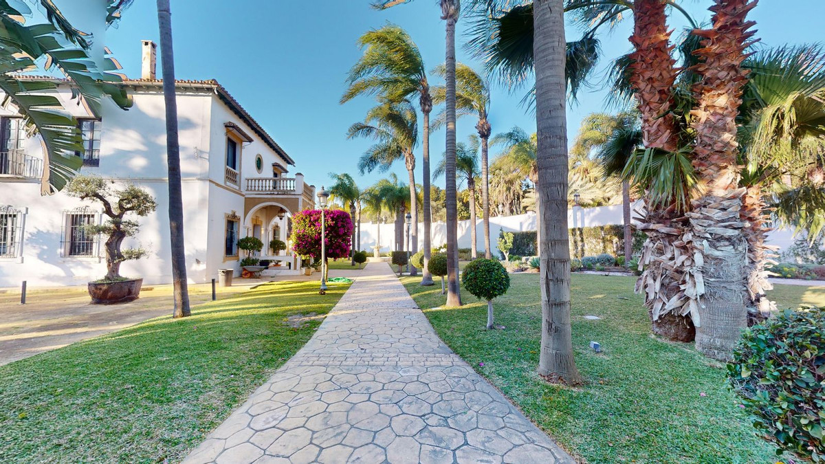 Commercial unit for sale in Torremolinos Costa Del Sol, Málaga, Spain